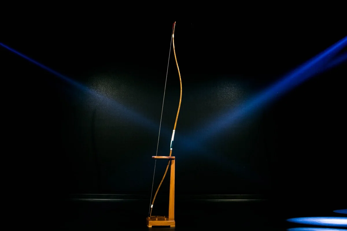 The bow sat like an art piece for a while until I returned to practice. I quickly realized even drawing a 10kg bow was a struggle at first.